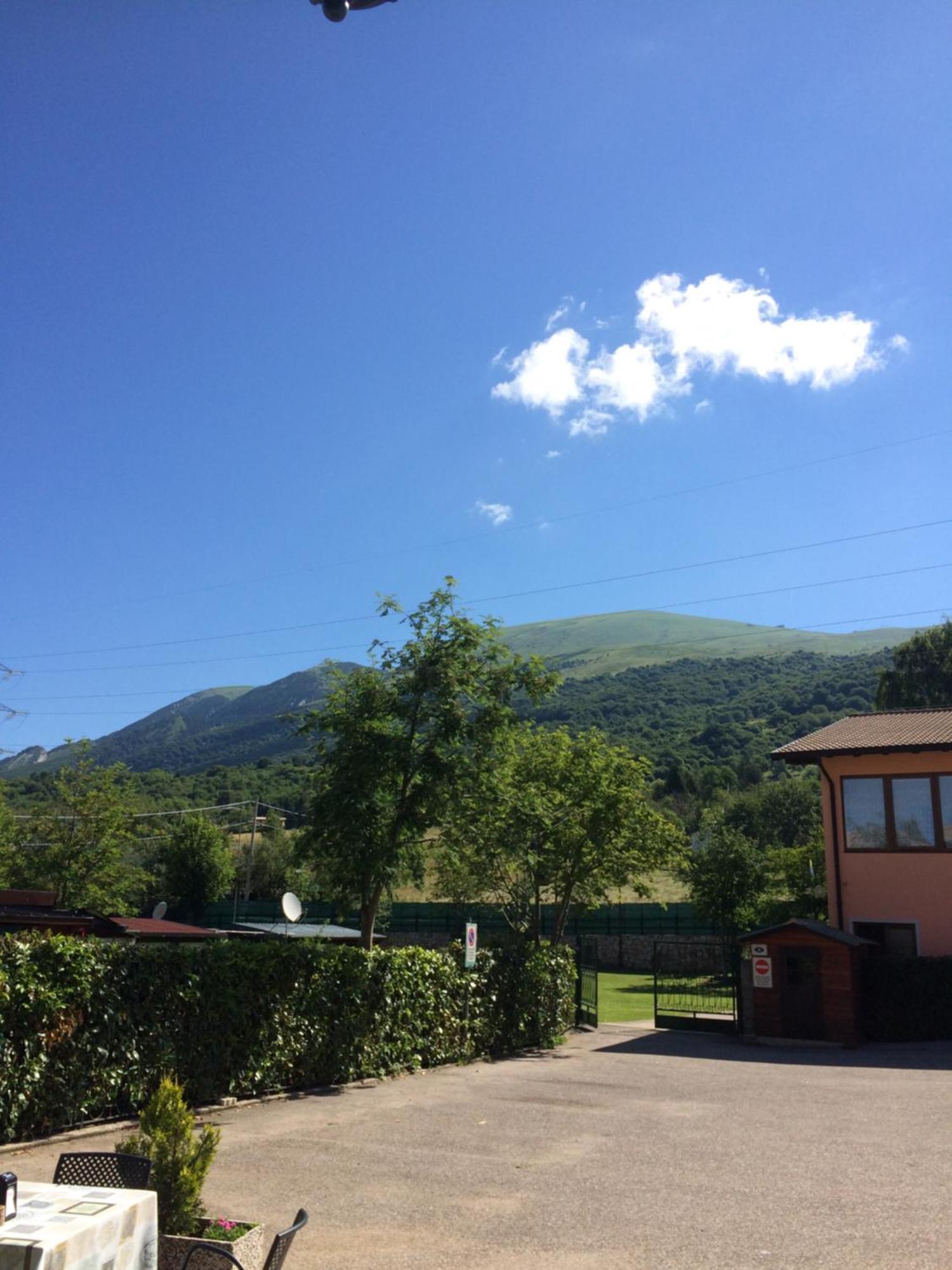 Hotel Edelweiss San Zeno di Montagna Exteriör bild