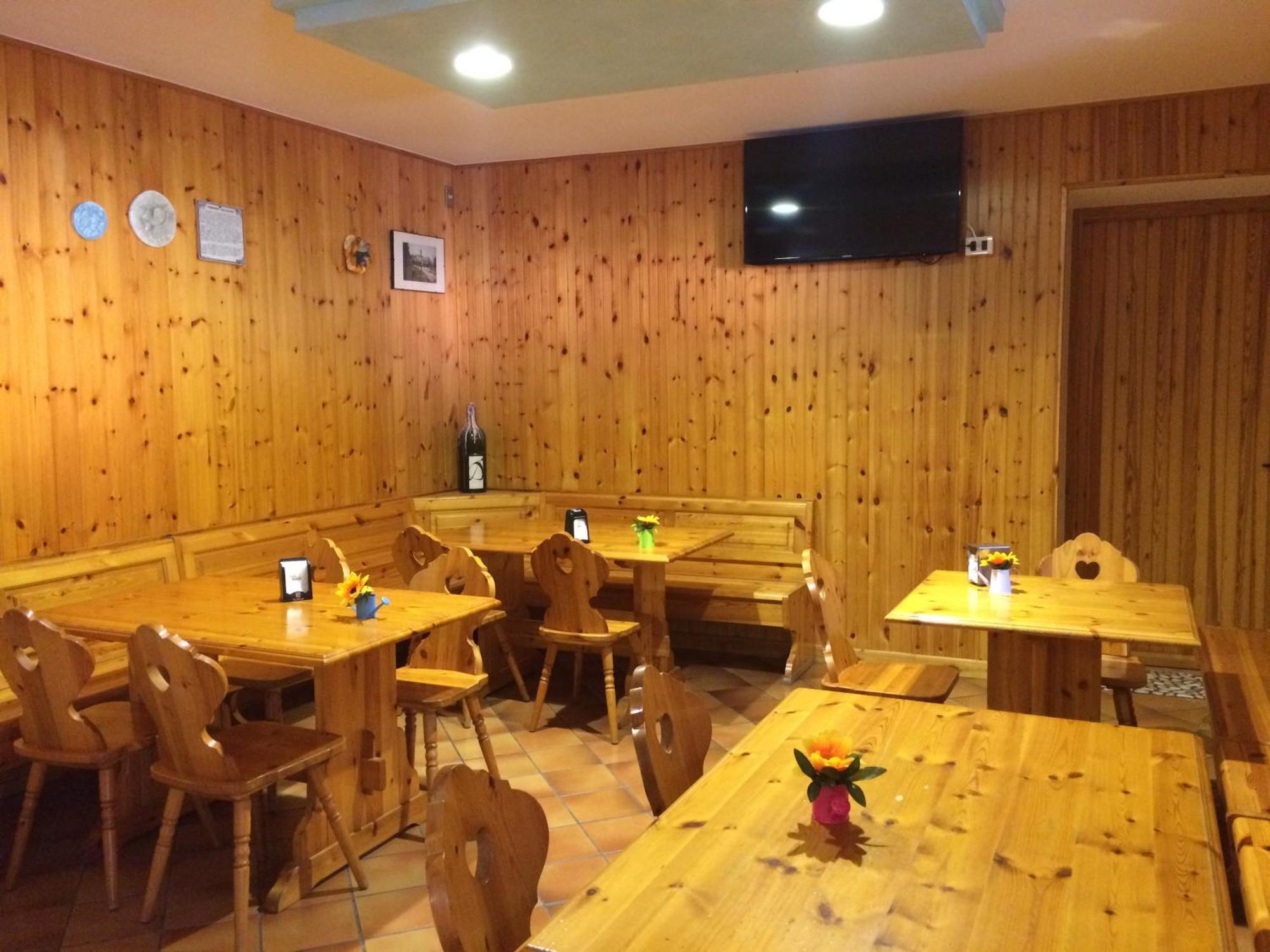 Hotel Edelweiss San Zeno di Montagna Exteriör bild